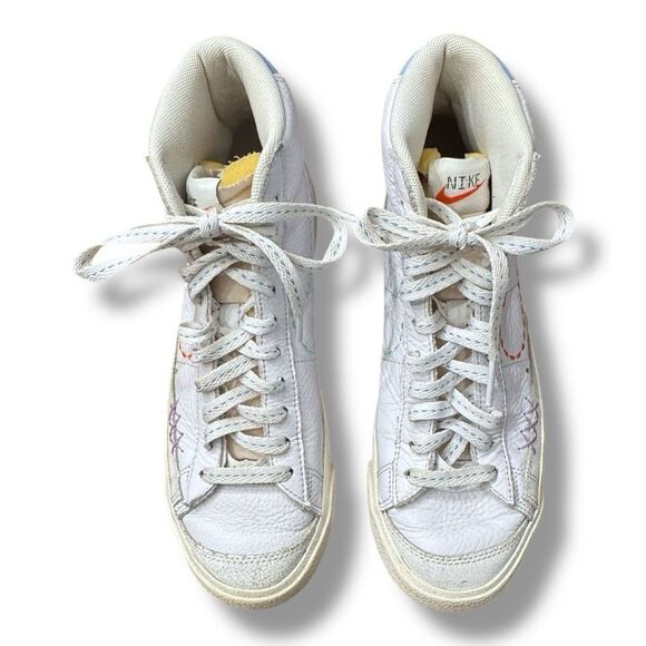 Nike Blazer Mid 77 White Orange Lilac Fashion Shoe DX2350-100 Women’s Size 7.5 - Picture 10 of 10